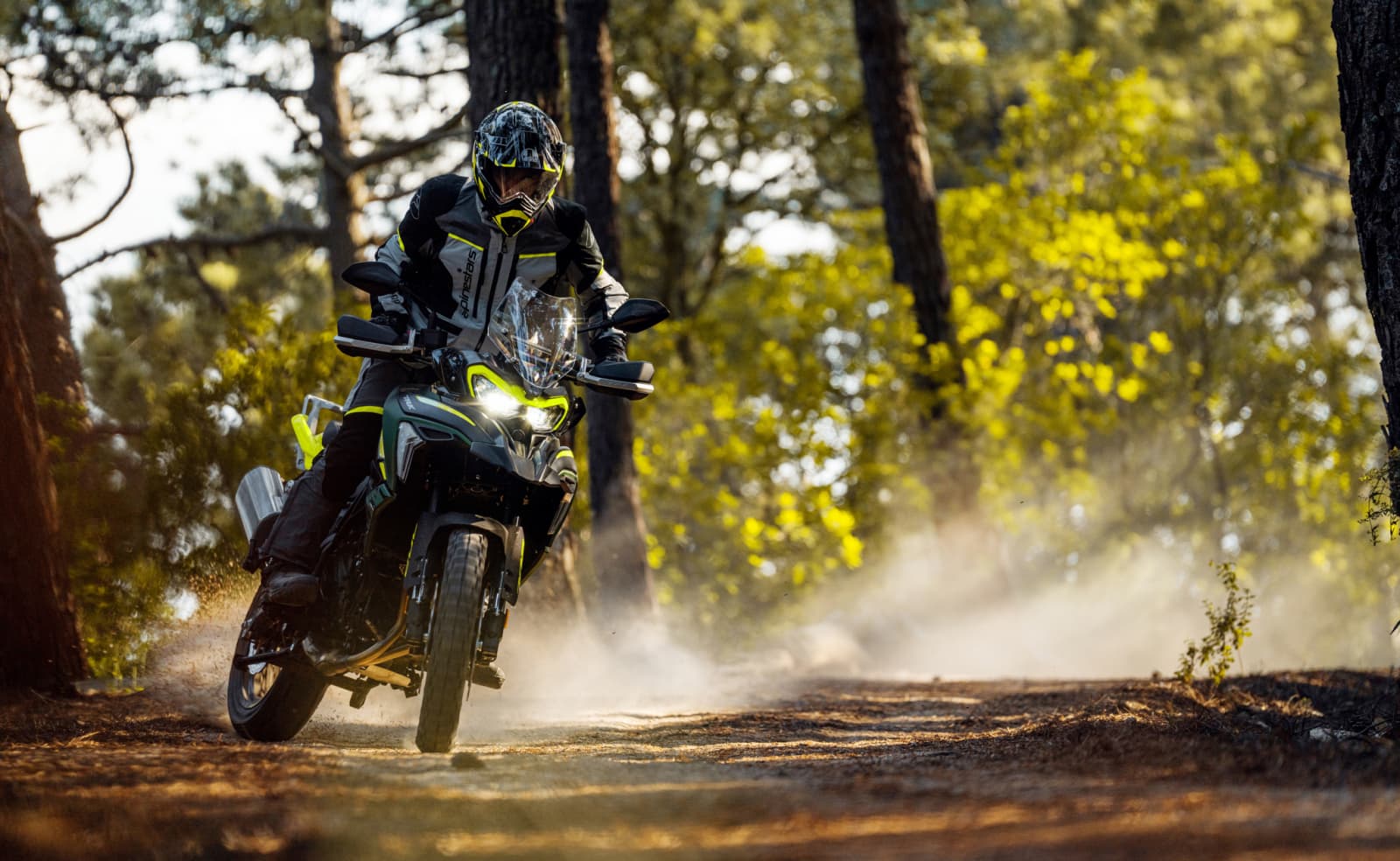Benelli TRK 702X